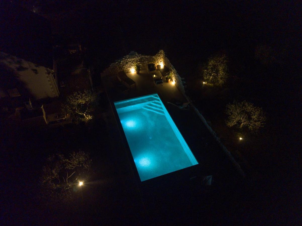 Villa Mista Sutivan Exterior foto
