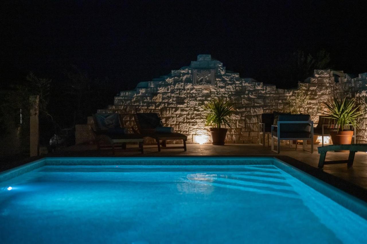 Villa Mista Sutivan Exterior foto